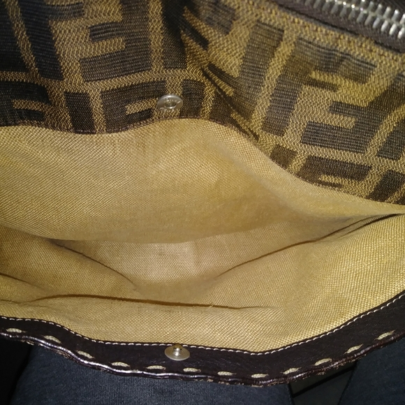 FENDI - Picture 3 of 8